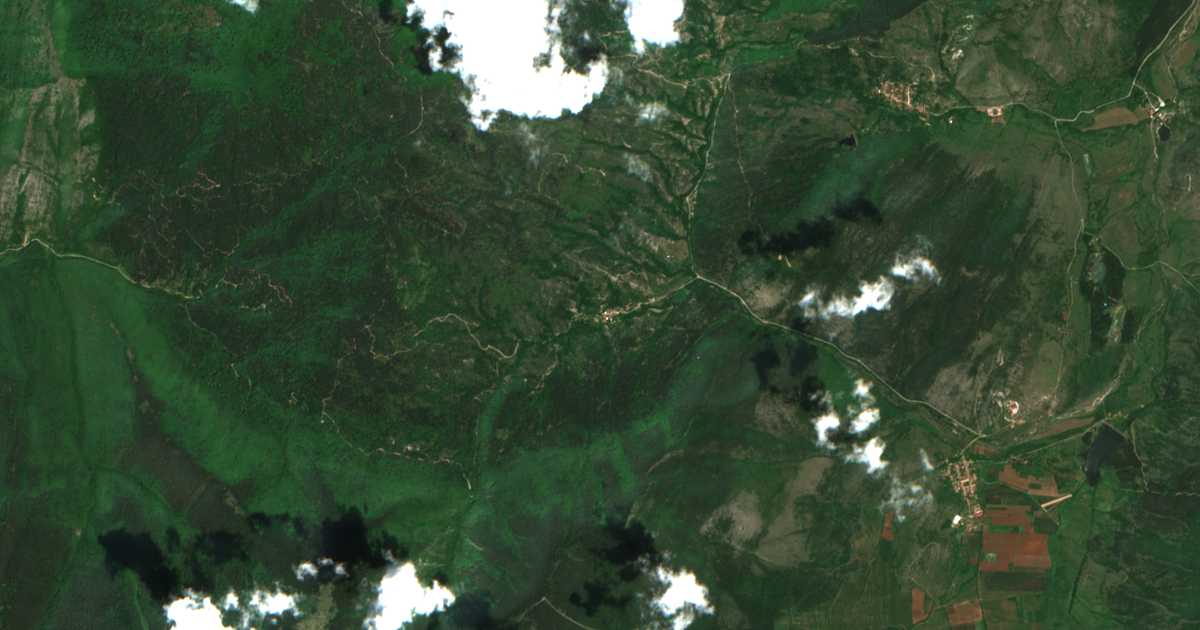 Satellitenkarte von Paril