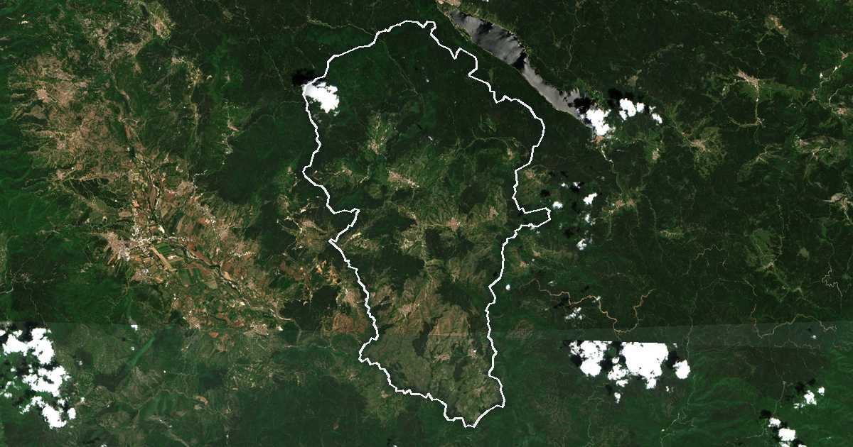 Satellitenbild mit eingezeichneter Grenze: Satovča