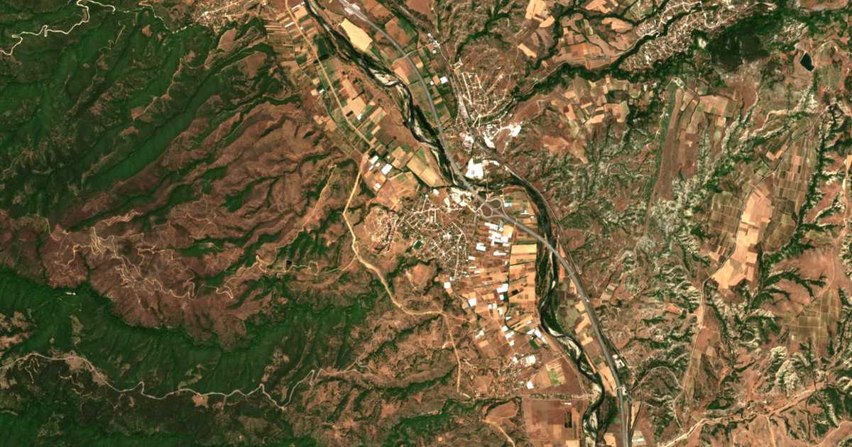 Satellitenkarte von Mikrewo