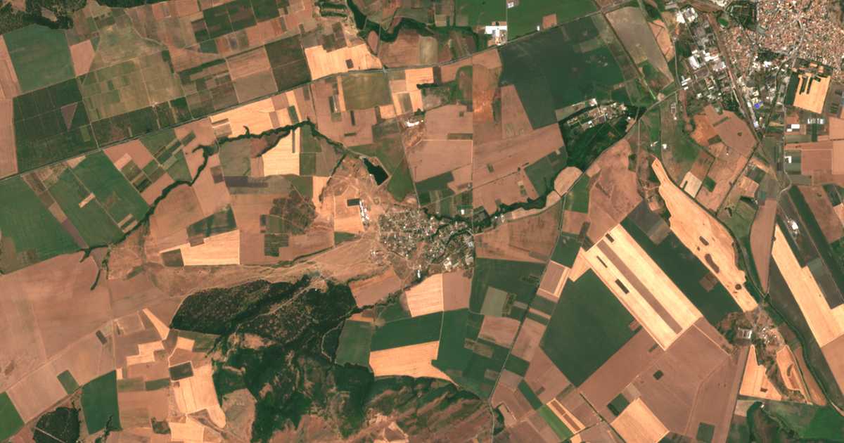 Satellitenkarte von Pirne