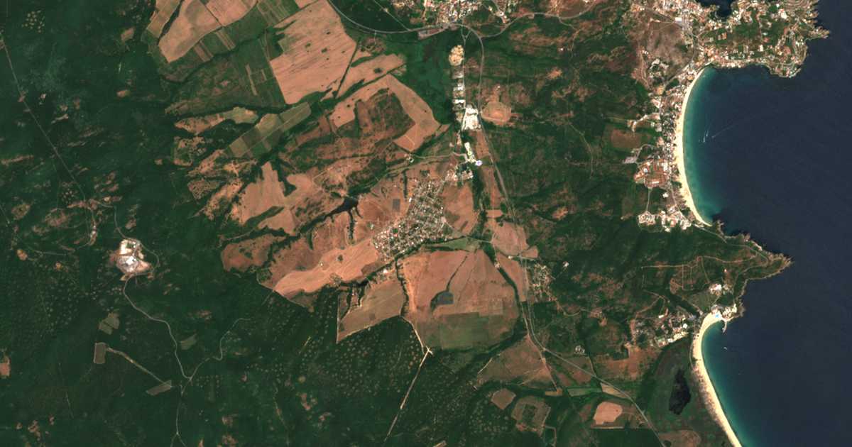 Satellitenkarte von Rawadinowo