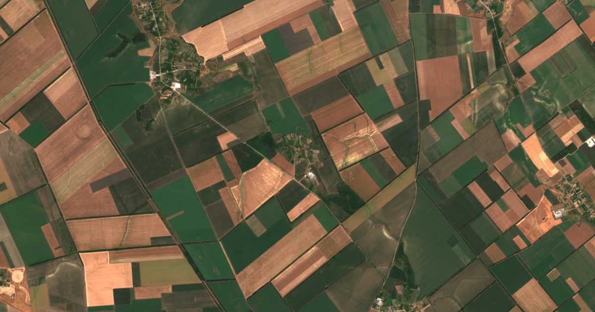 Satellitenkarte von Uzovo
