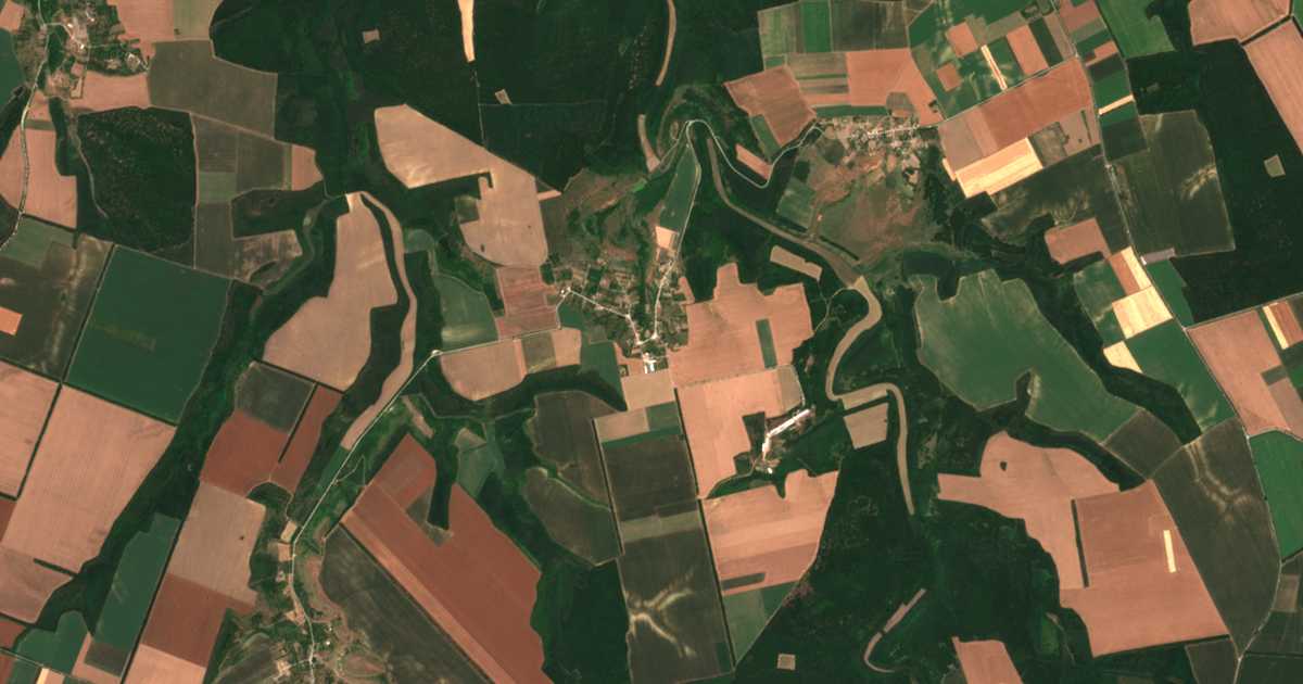 Satellitenkarte von Sǎrnec