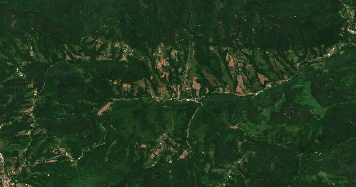 Satellitenkarte von Krǎvenik