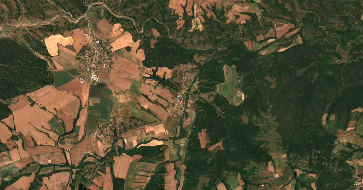 Satellitenkarte von Lešnikovo