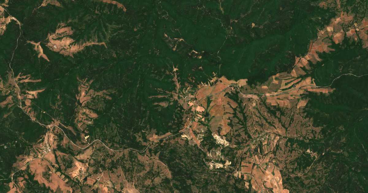 Satellitenkarte von Černi rid