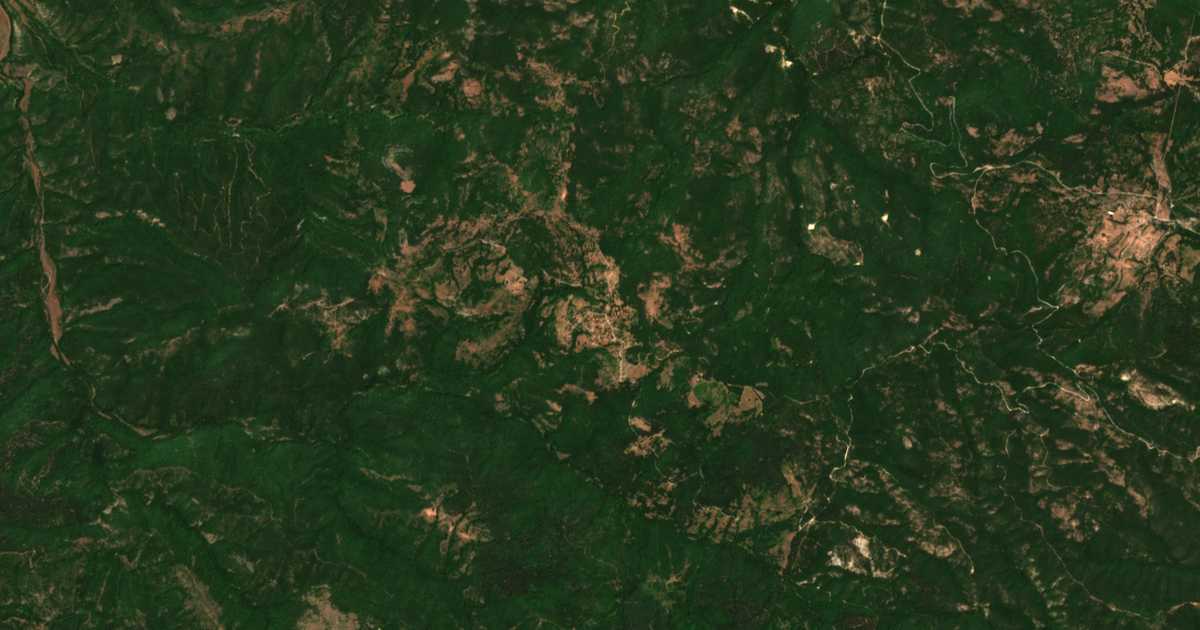 Satellitenkarte von Černičino