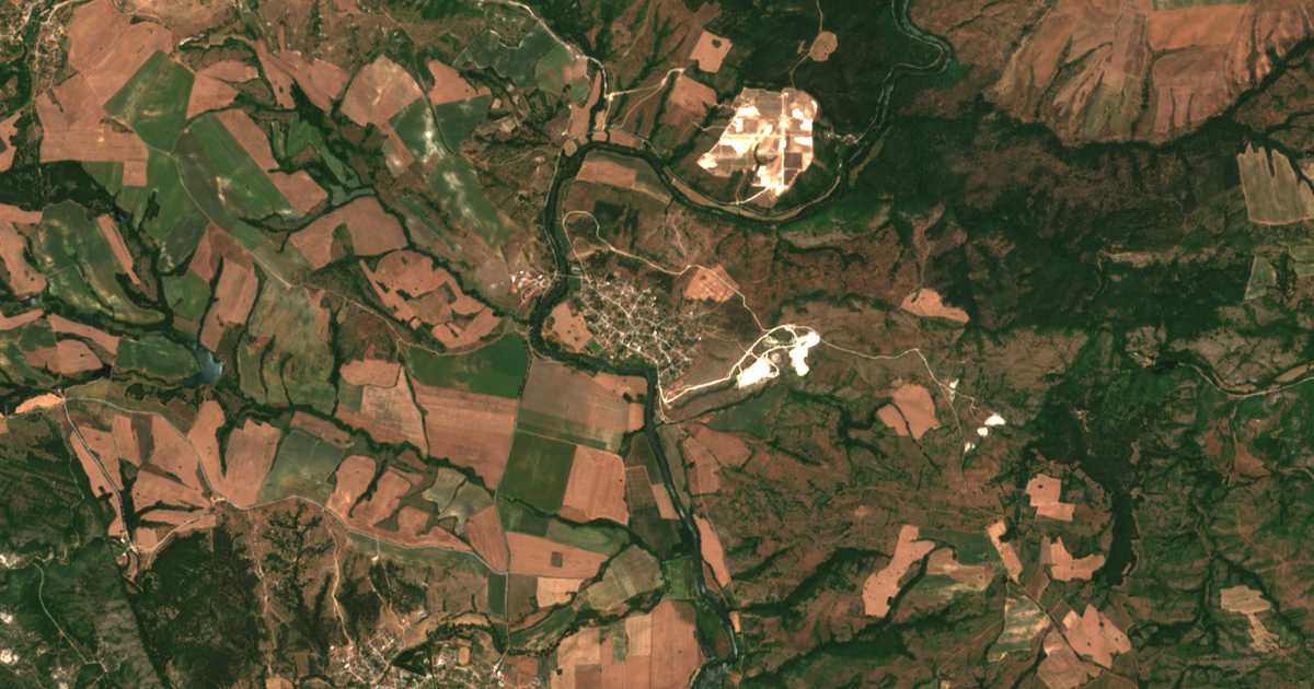 Satellitenkarte von Srem