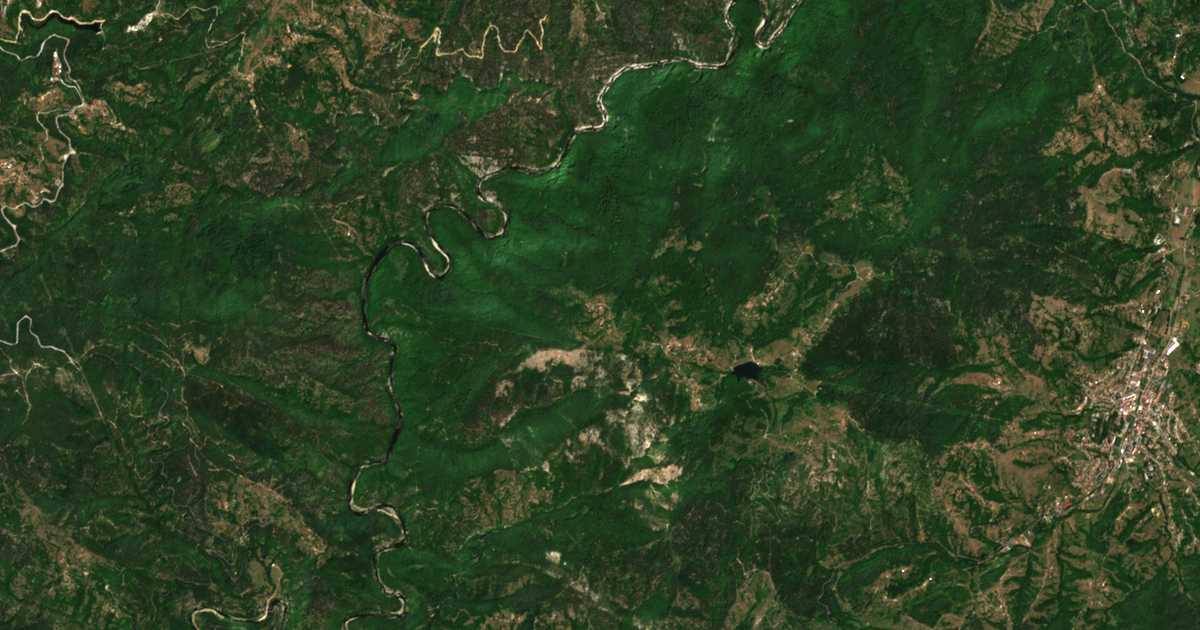 Satellitenkarte von Tǎrnoslivka