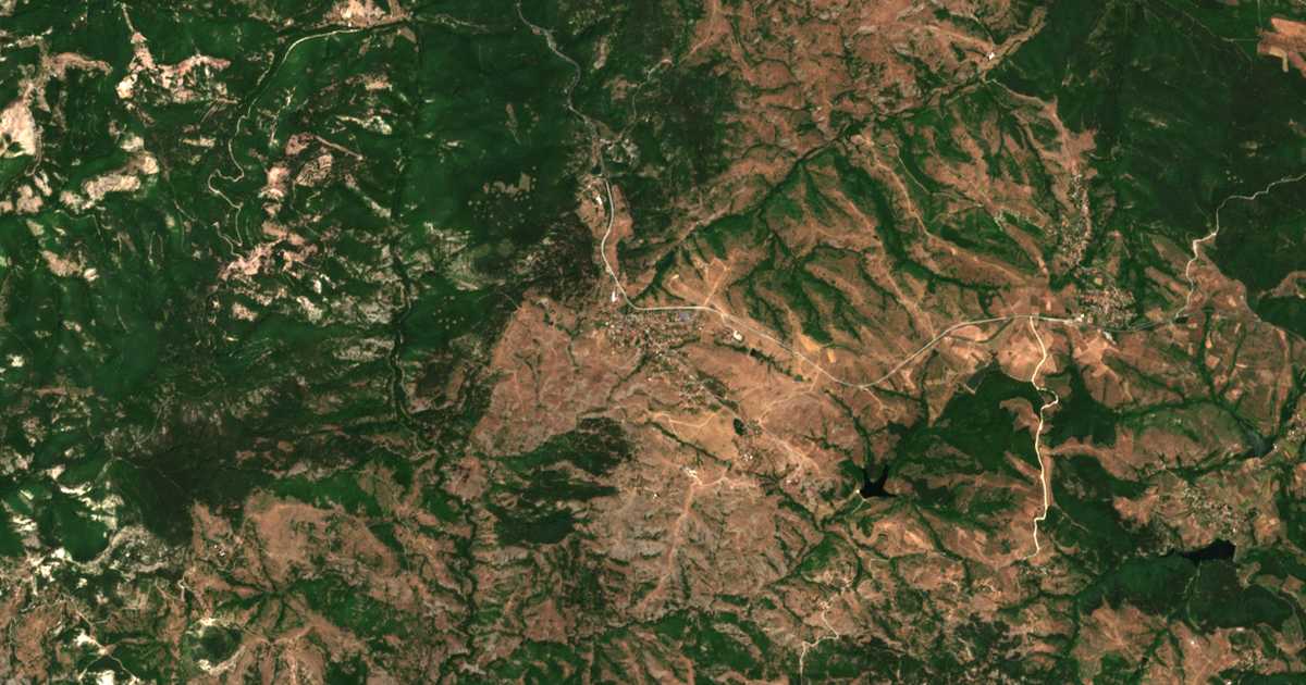 Satellitenkarte von Komuniga
