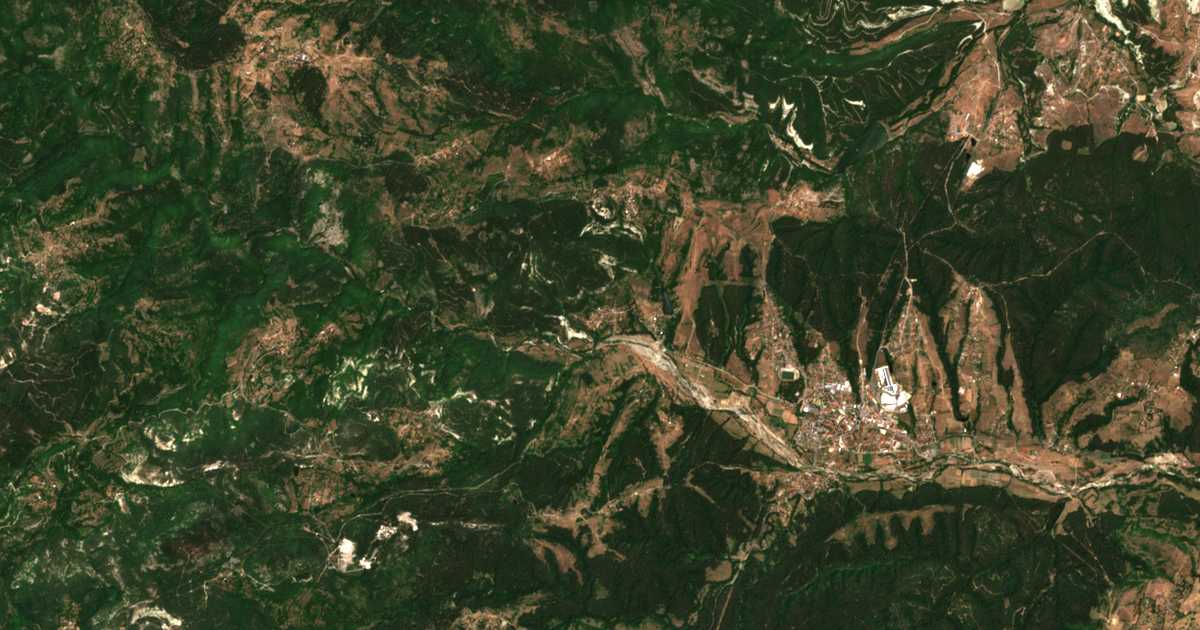 Satellitenkarte von Tjutjunče