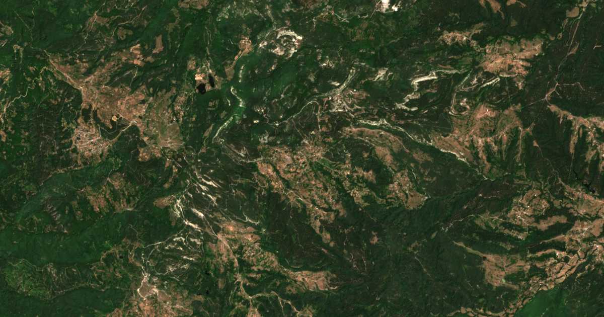 Satellitenkarte von Ustren
