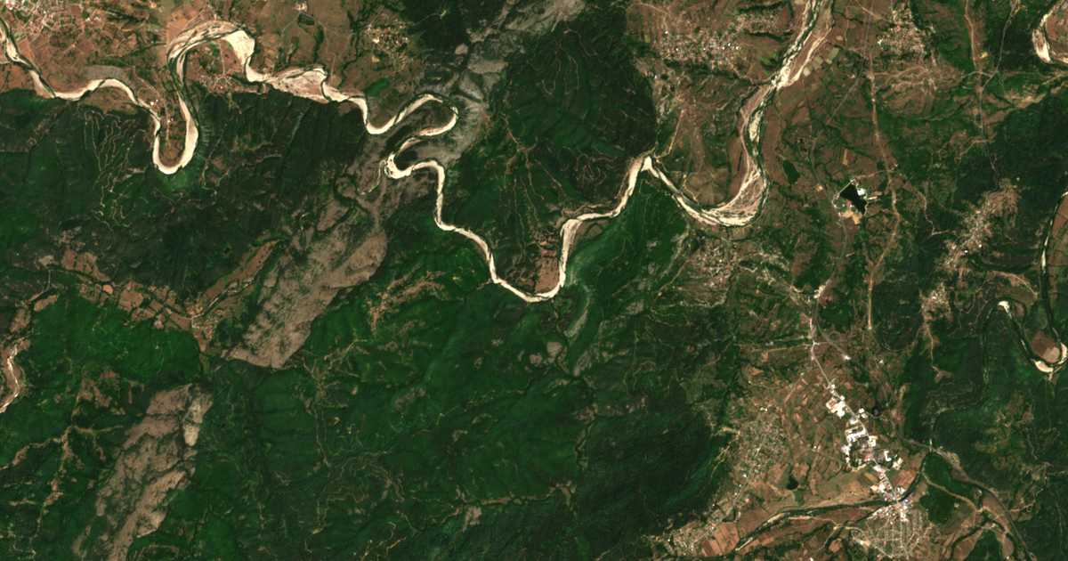 Satellitenkarte von Vǎrli dol