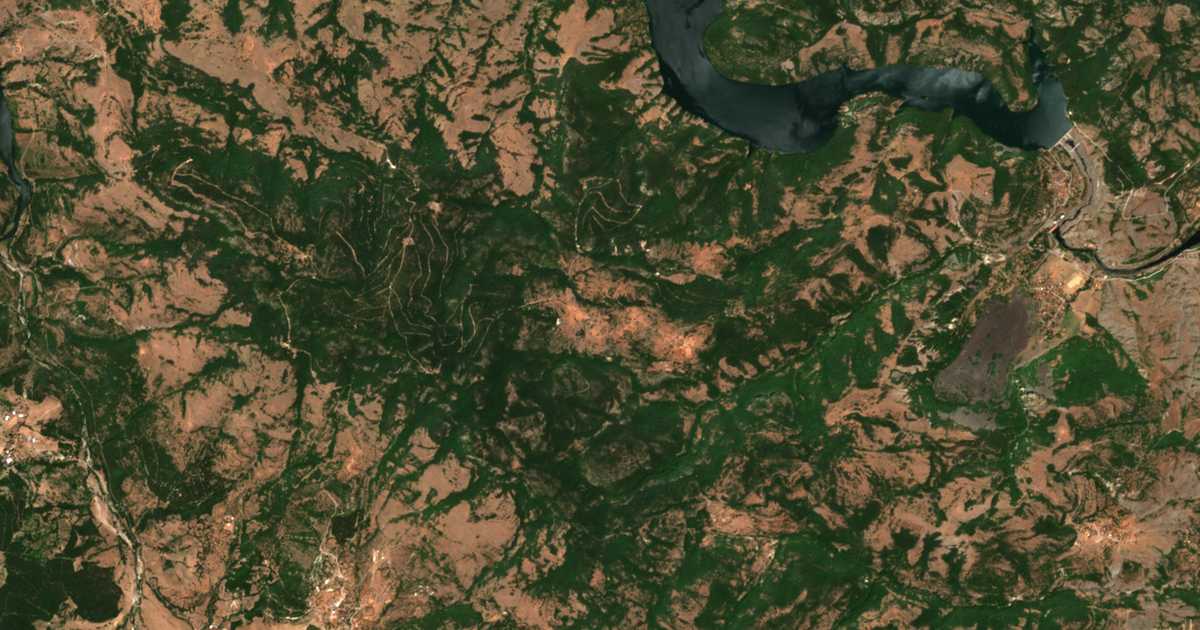 Satellitenkarte von Bojnik