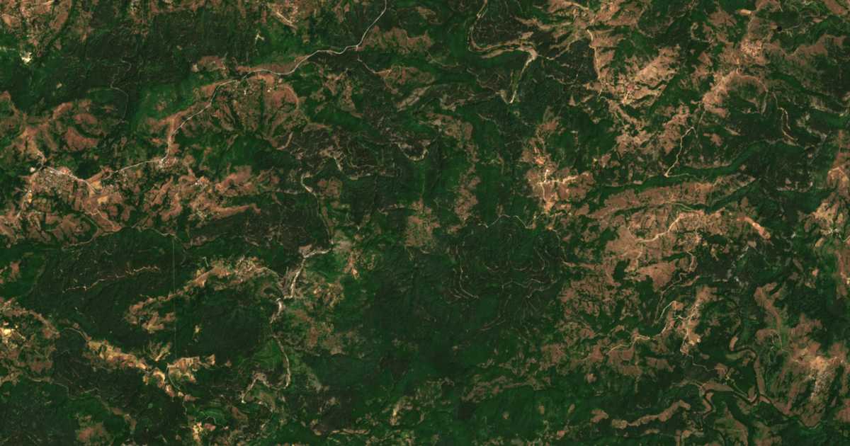 Satellitenkarte von Ručej