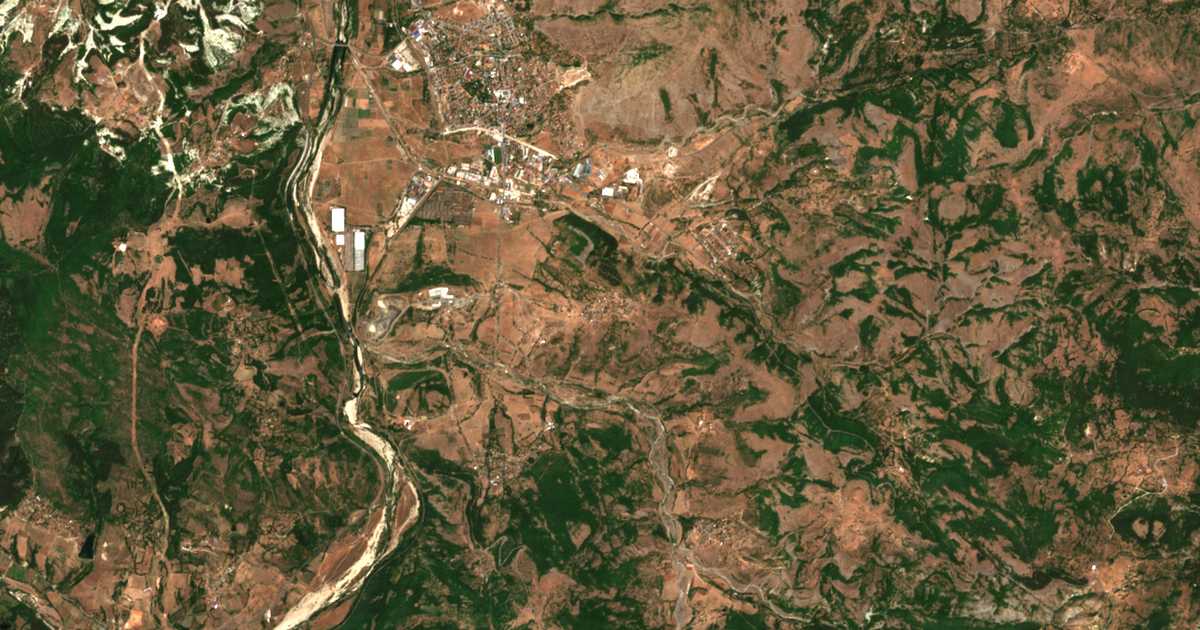 Satellitenkarte von Bagrjanka