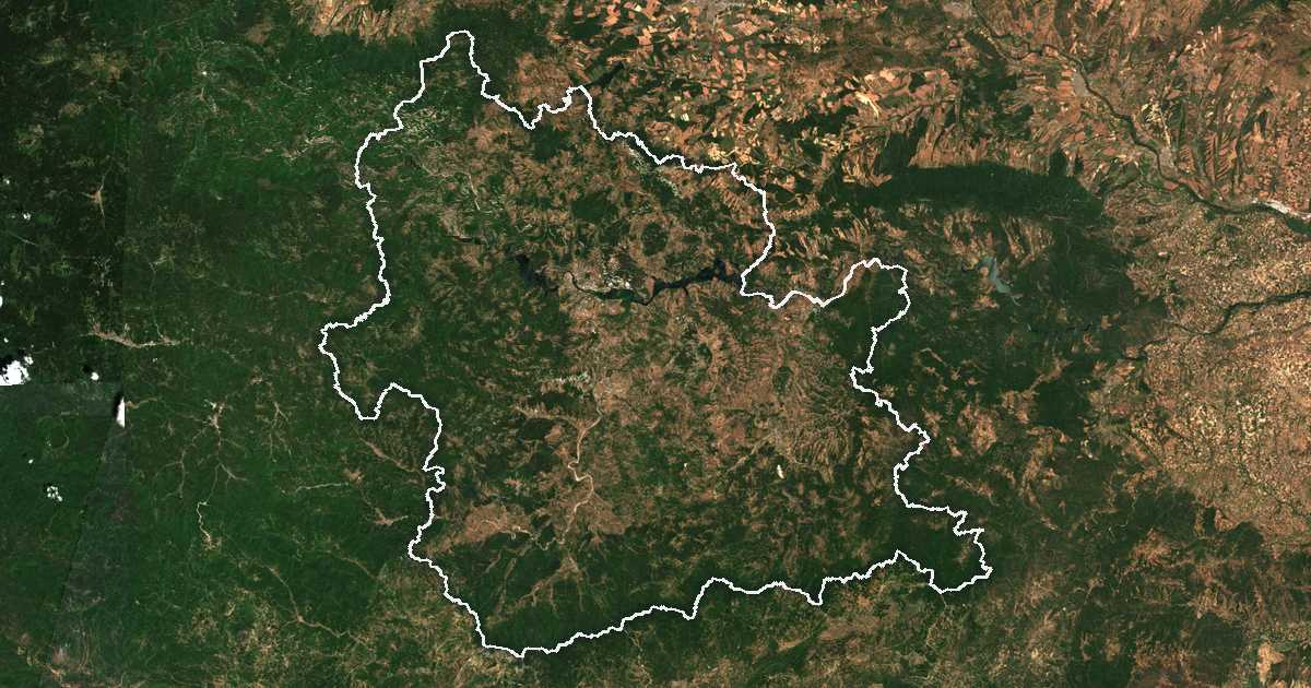 Satellitenbild mit eingezeichneter Grenze: Oblast Kardschali