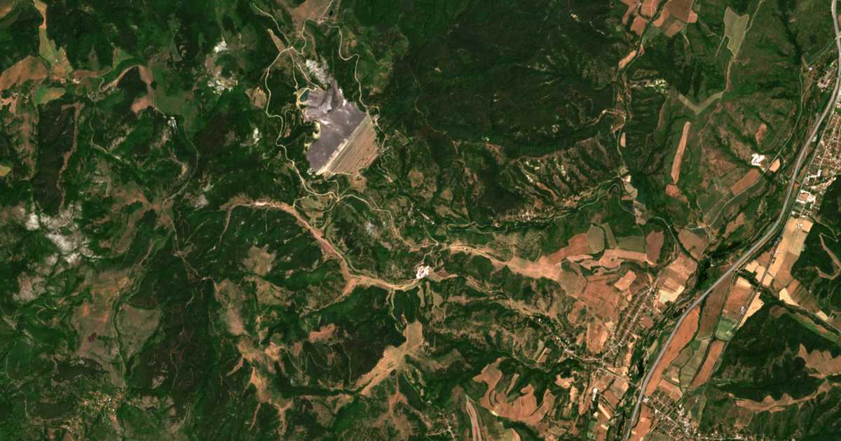 Satellitenkarte von Kamenik