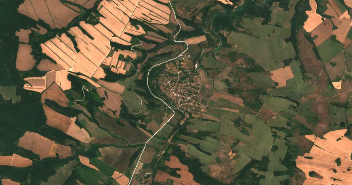 Satellitenkarte von ǎglen