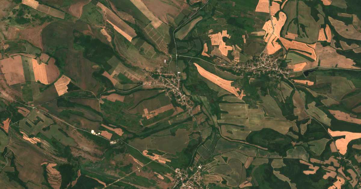 Satellitenkarte von Petrevene