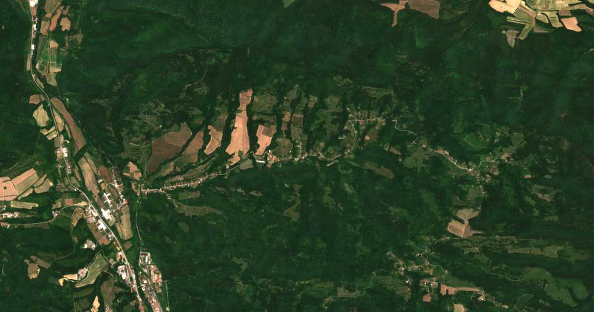 Satellitenkarte von Beliš
