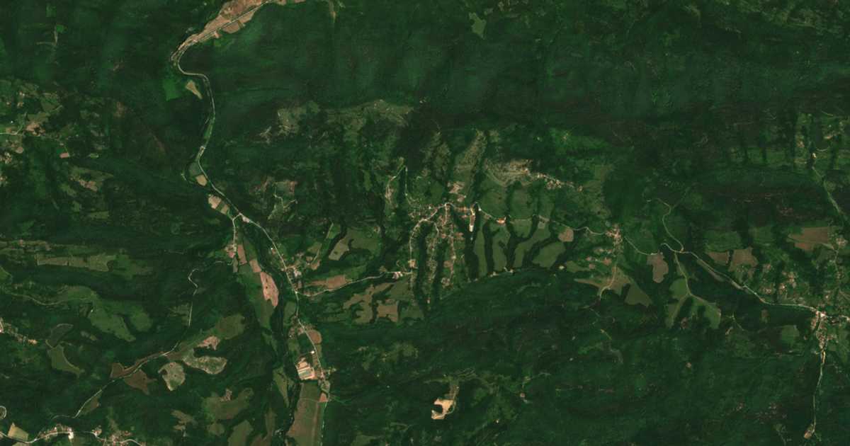 Satellitenkarte von Gumoštnik