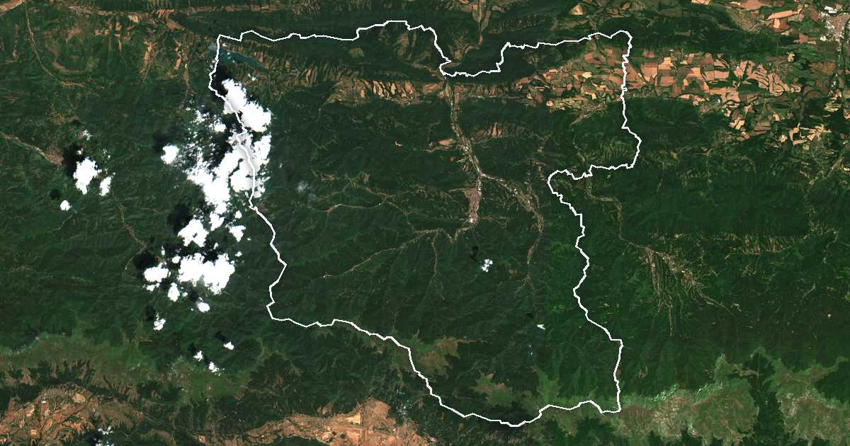 Satellitenbild mit eingezeichneter Grenze: Troyan