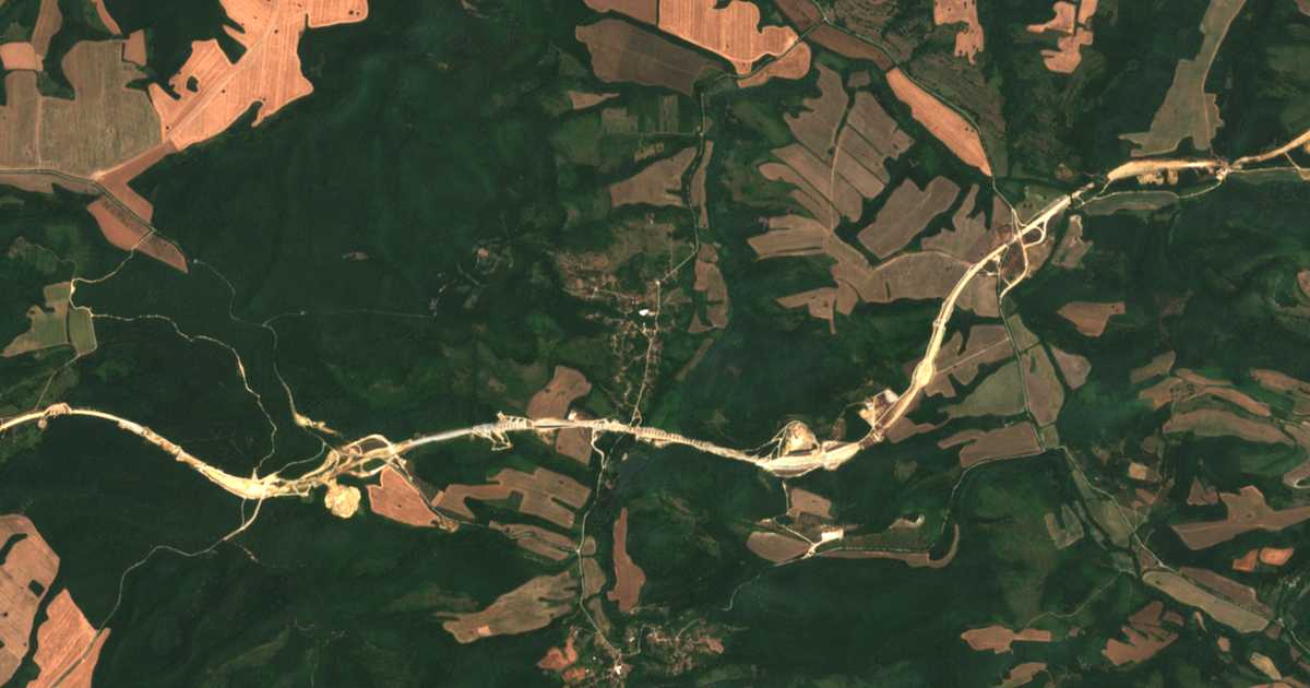 Satellitenkarte von Kalenik