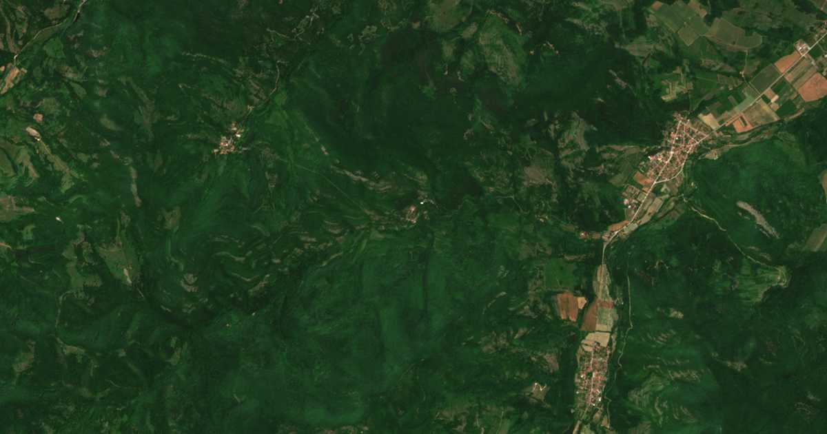 Satellitenkarte von Pomeždin