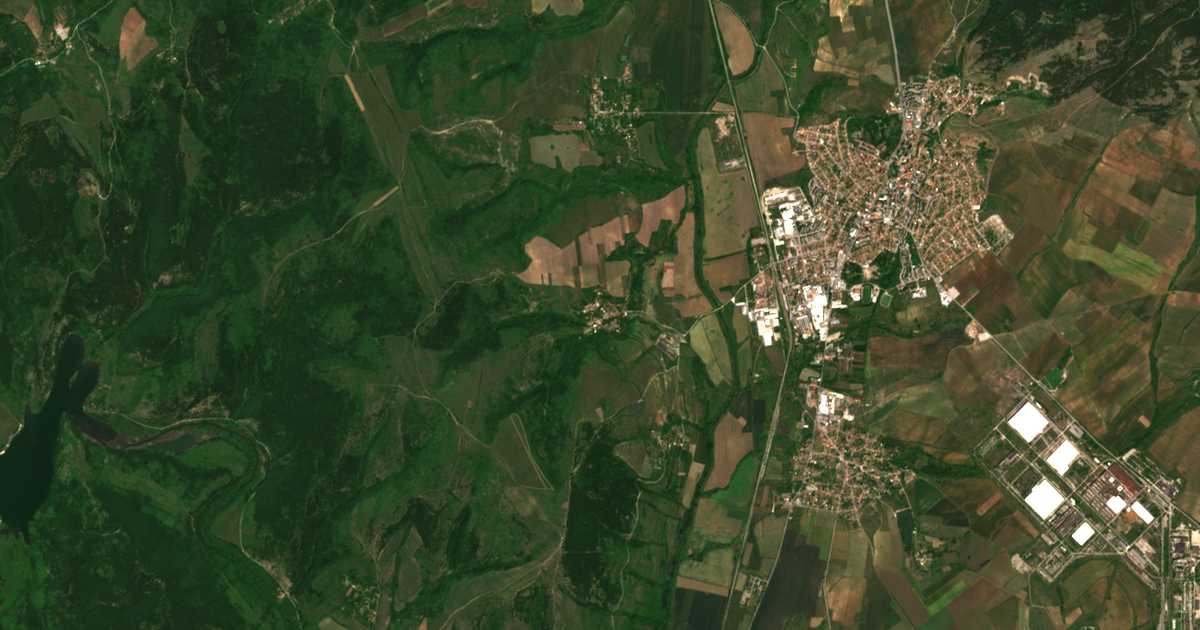 Satellitenkarte von Bornarevo