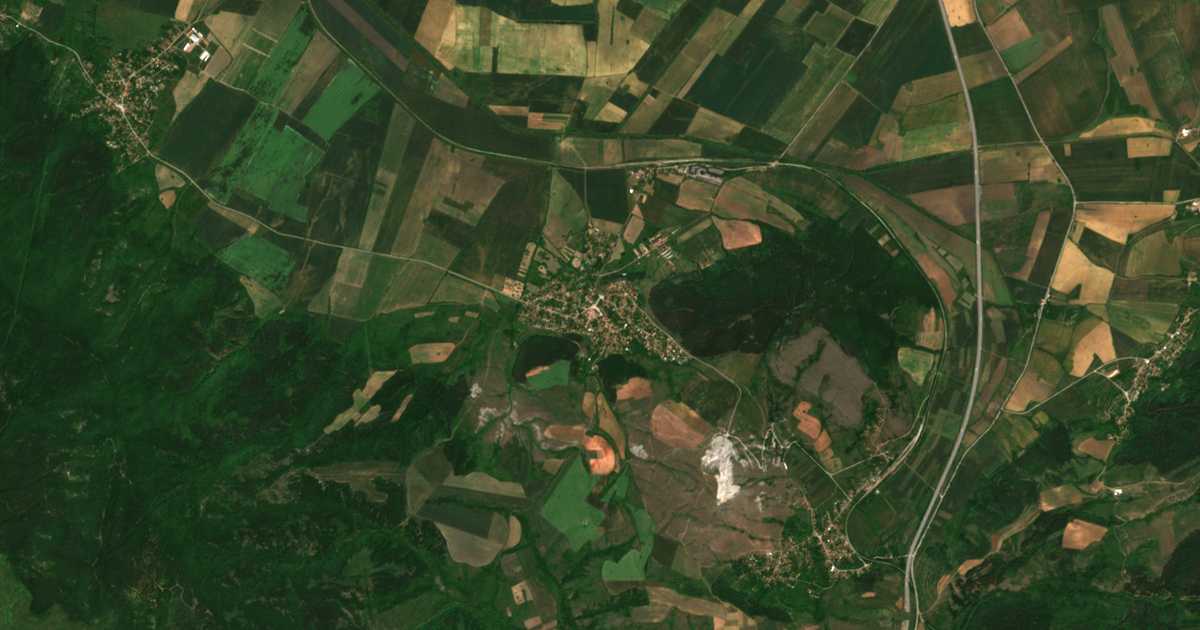 Satellitenkarte von Gǎlǎbnik