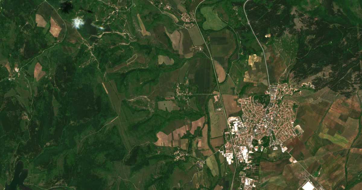 Satellitenkarte von Nikolaevo