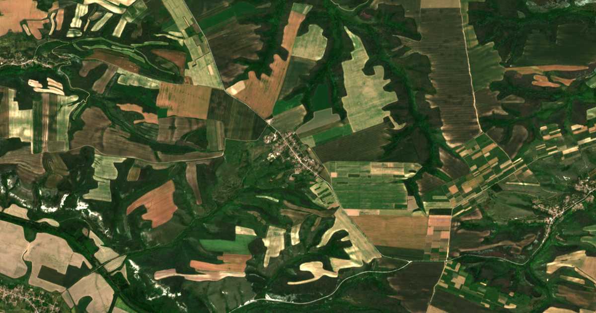 Satellitenkarte von Ljubenovo