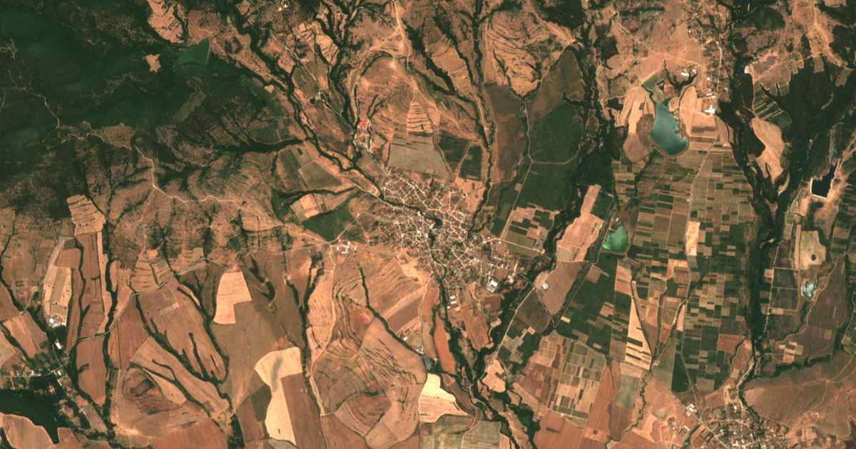 Satellitenkarte von Starosel