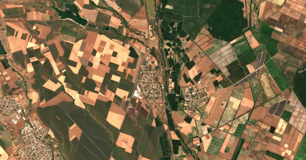 Satellitenkarte von Černozemen