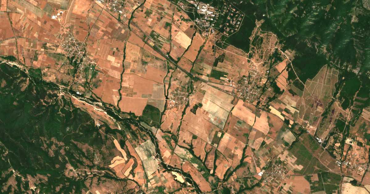 Satellitenkarte von Pevcite