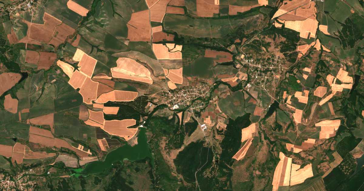 Satellitenkarte von Ezerovo
