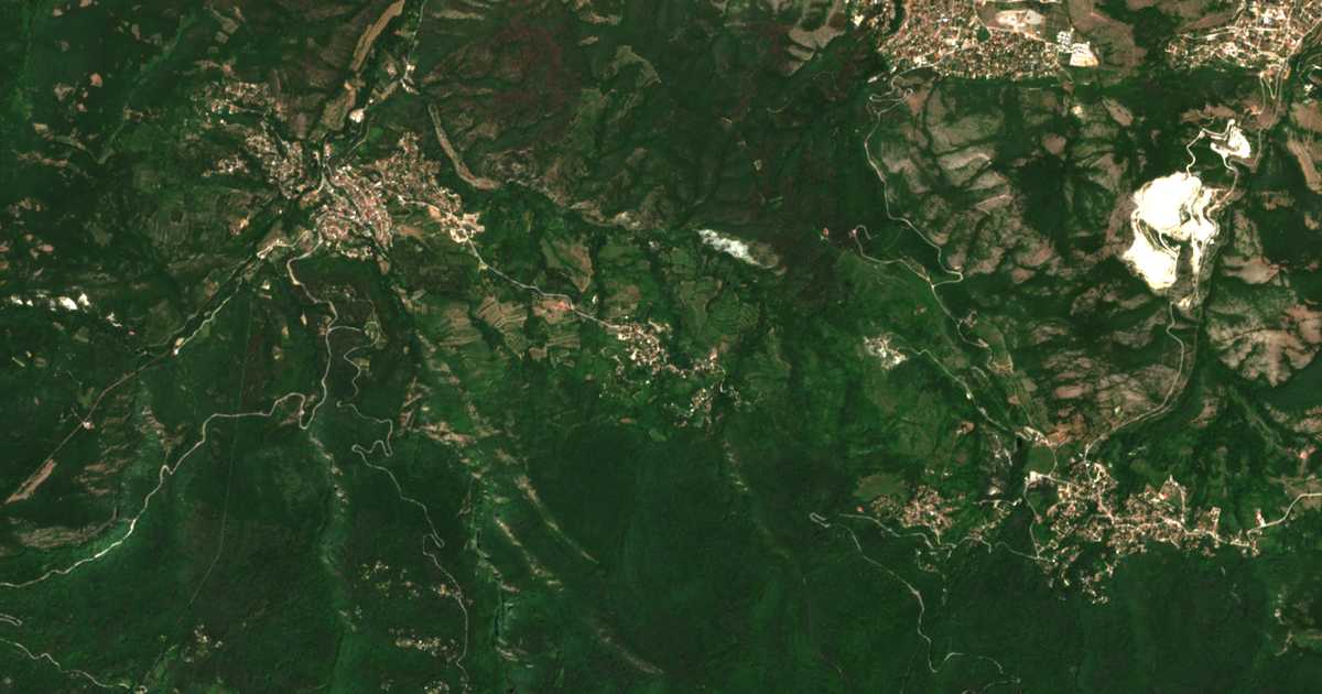 Satellitenkarte von Izvor