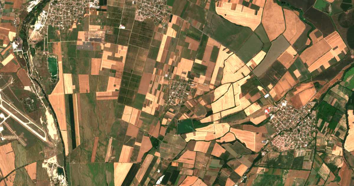 Satellitenkarte von Mominsko