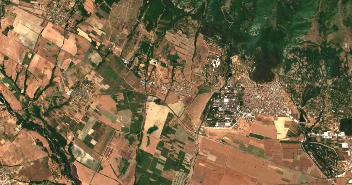 Satellitenkarte von Anevo