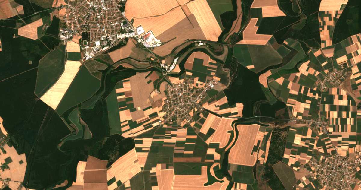 Satellitenkarte von Lǎvino