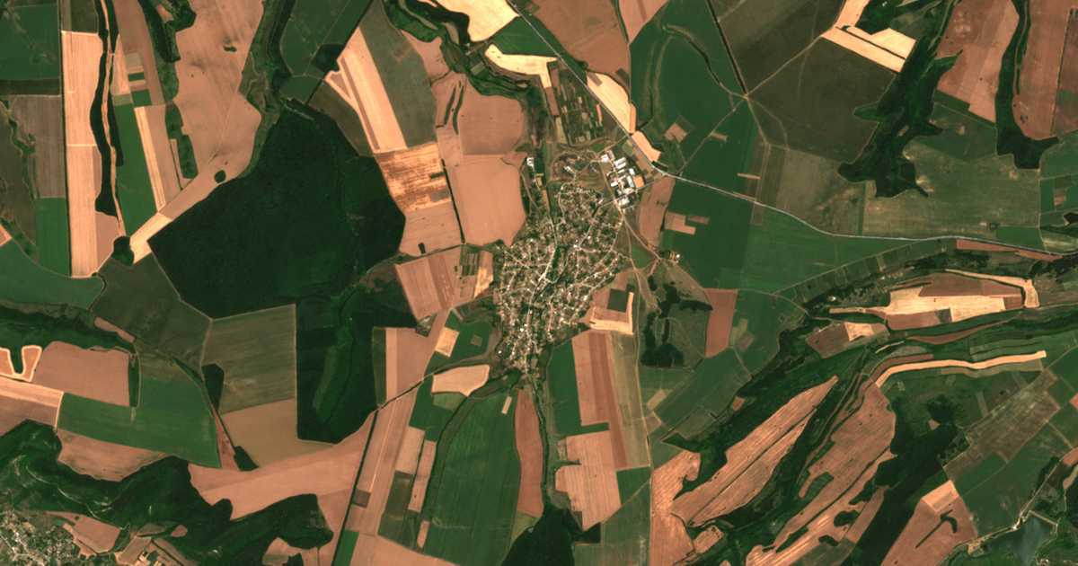 Satellitenkarte von Ezerče