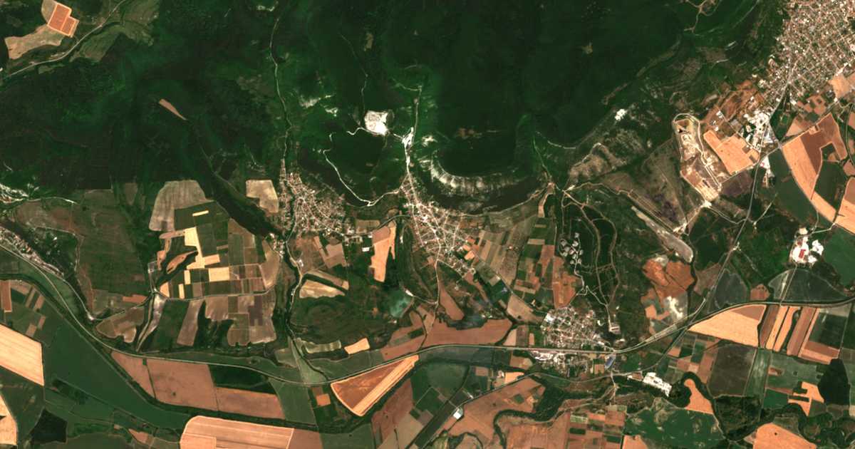 Satellitenkarte von Troica