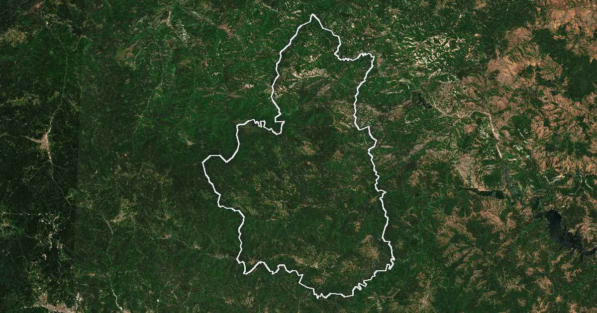 Satellitenbild mit eingezeichneter Grenze: Banite