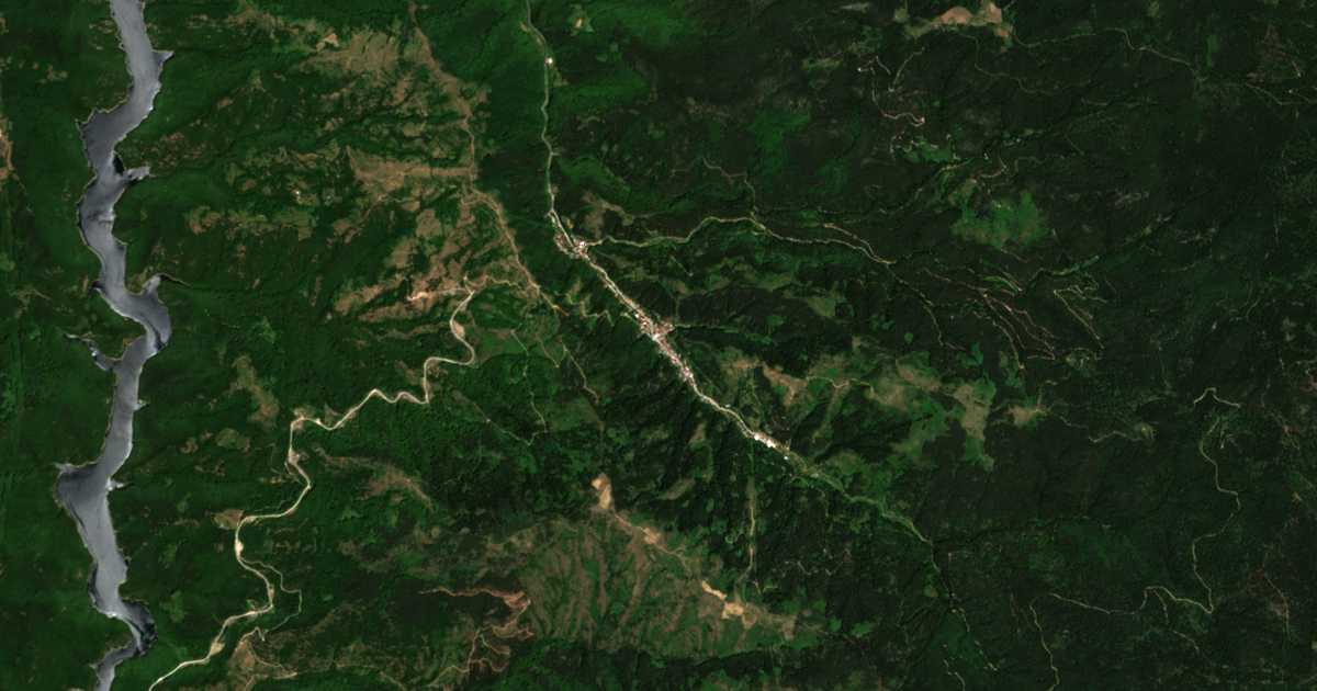 Satellitenkarte von Ljaskovo