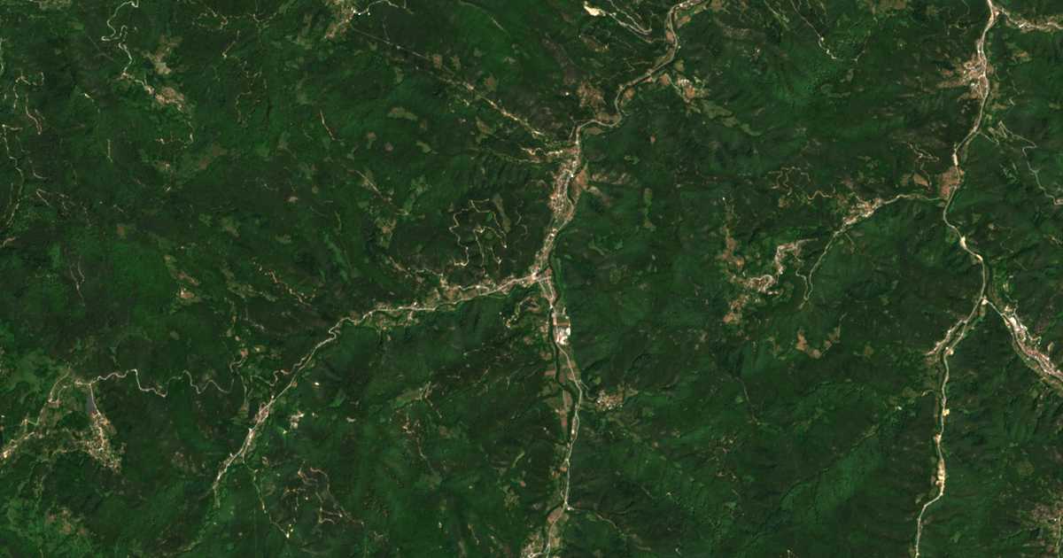 Satellitenkarte von Elhovec