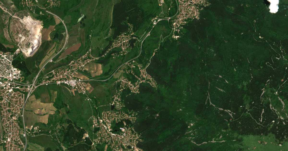 Satellitenkarte von Mǎrčaevo