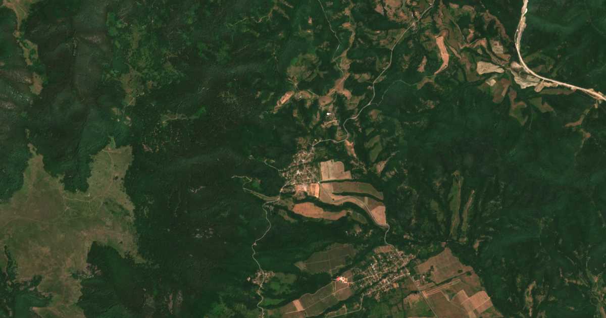 Satellitenkarte von Raškovo