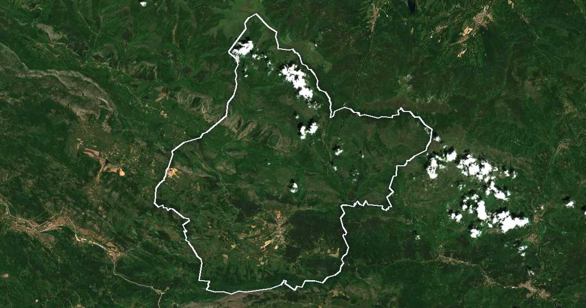Satellitenbild mit eingezeichneter Grenze: Godeč