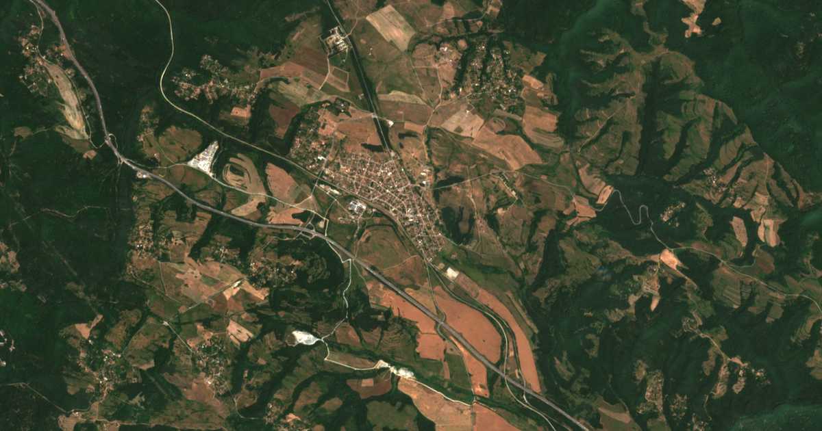 Satellitenkarte von Vakarel